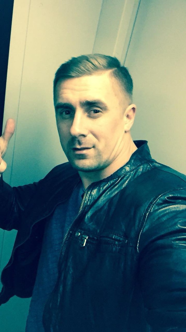 東京白人男性モデル